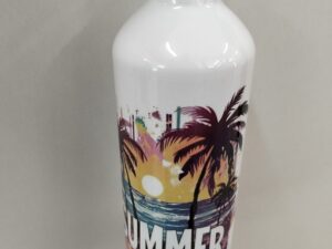 Botella blanca de aluminio con diseño “Summer Vibes” atardecer tropical