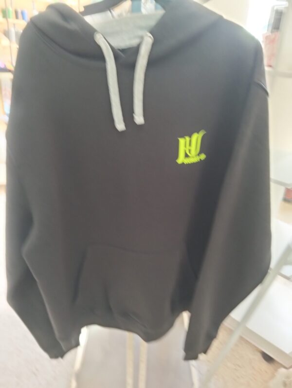 Sudadera negra con capucha y estampado retro de furgoneta tropical